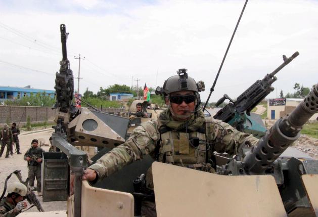 Afghan security forces arrive for battle with the Taliban in Kunduz province