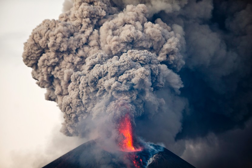 В Никарагуа активный вулкан привлекает тысячи туристов