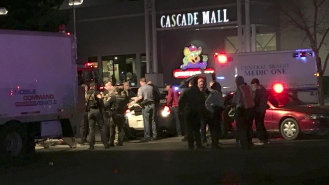 В США латиноамериканец устроил стрельбу в торговом центре, есть погибшие