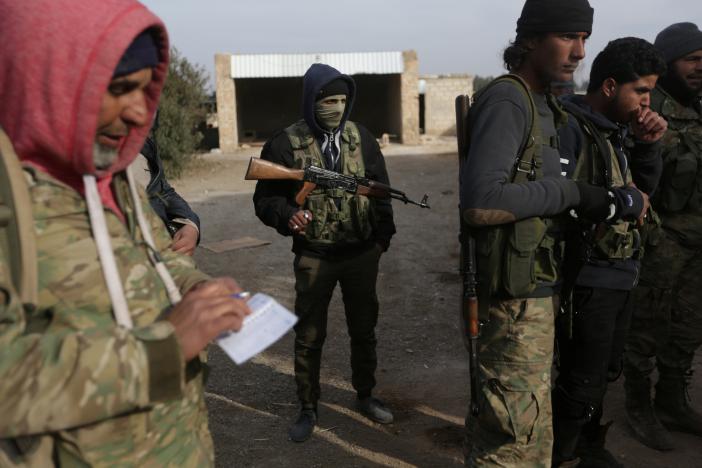 Сирийские повстанцы продвигаются вглубь Аль-Баб