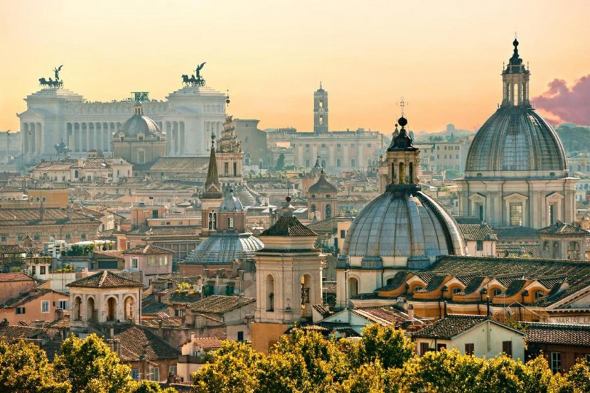 В Риме запущен туристический поезд в летнюю резиденцию Папы Римского