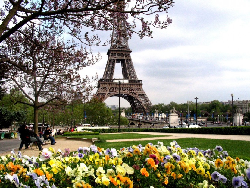 В Париже проходит день «Всеобщей тишины»