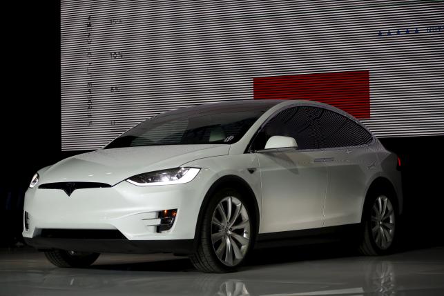 Tesla Motors представили новую модель электромобиля