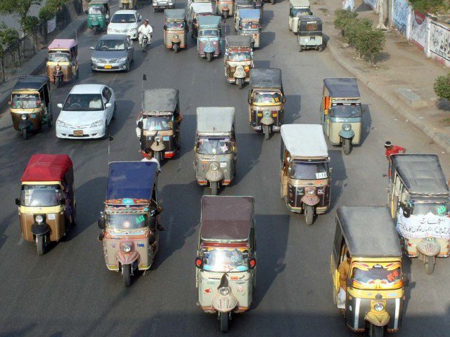 Группа предпринимателей из Пакистана создало транспортный сервис для рикш