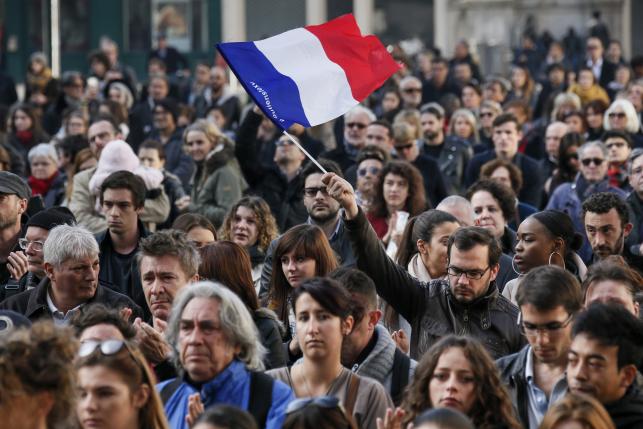 Французская полиция продолжает поиски радикалов: установлена еще одна личность