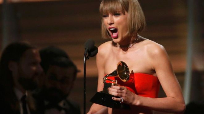 Грэмми: Тейлор Свифт выигрывает альбом года