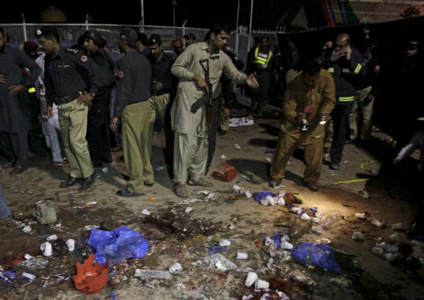 Власти Пакистана ищут виновников воскресного теракта