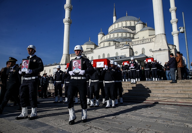 Funeral held for martyred policemen in Turkey_Anadolu