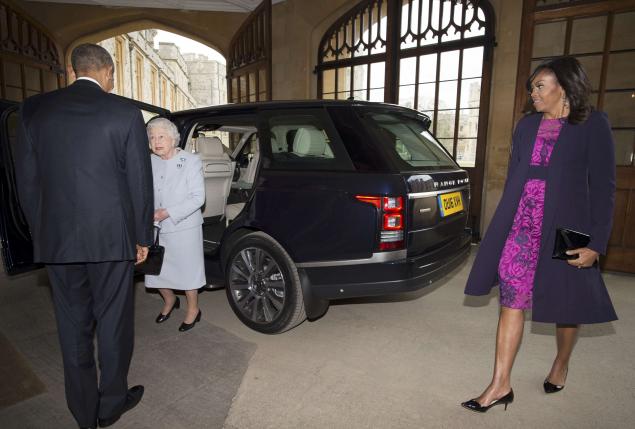 U.S. President Obama and first lady arrive at Windsor Castle with Queen Elizabeth and Prince Philip