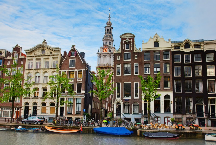 Амстердам пытается уменьшить число туристов