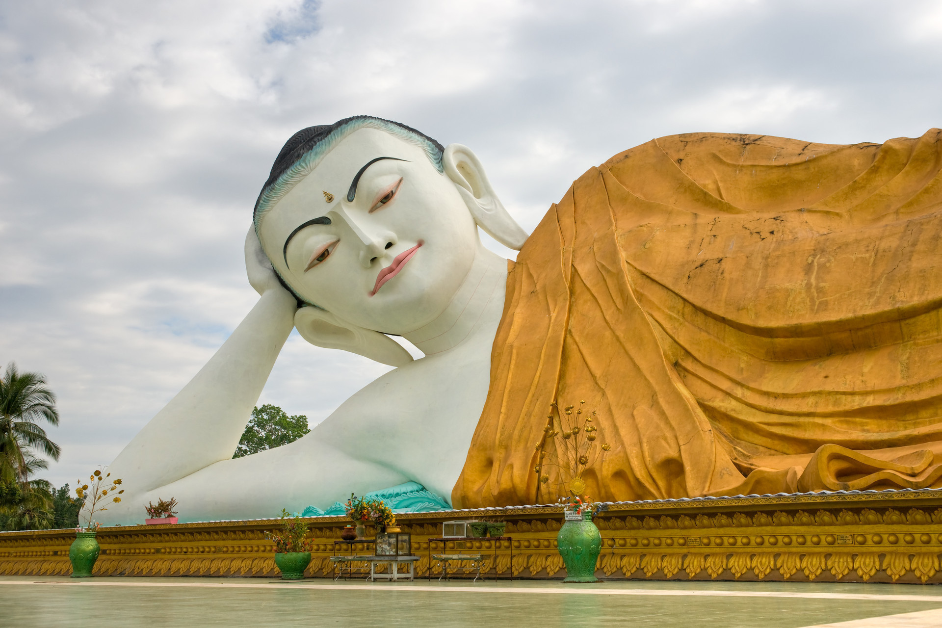 Myanmar-Bago-Schlafender-Buddha-24086986