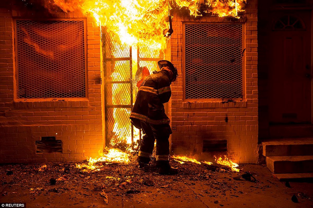 Baltimore Transformed Into An Absolute War Zone City