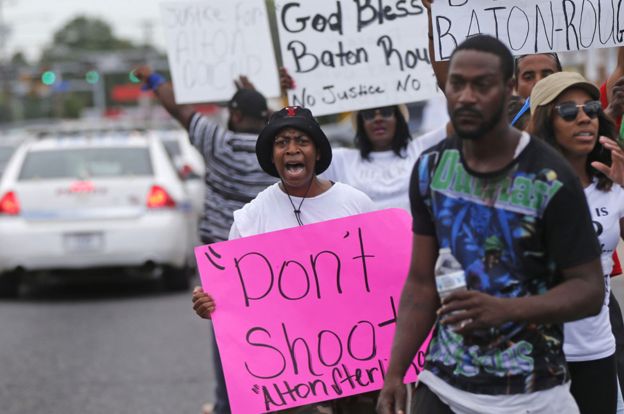 В США проходят массовые беспорядки после убийства афроамериканца