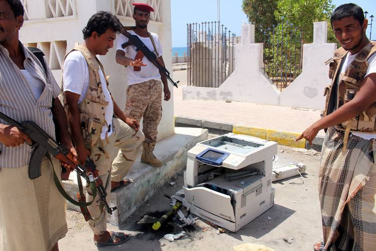 Йеменские войска выдворили боевиков Аль-Каиды из Зинджибара