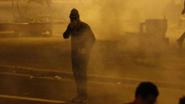 Полиция применила газ и водометы против сторонников Руссефф