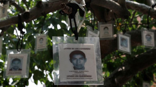 Возглавлявший следствие об исчезновении 43 студентов чиновник подал в отставку