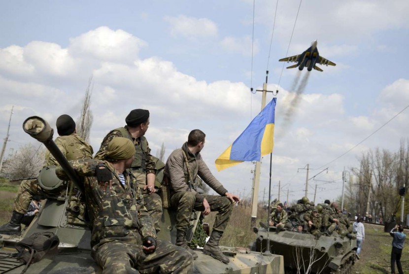 Конфликт на Донбассе по мнению Дмитрия Яроша может усилиться