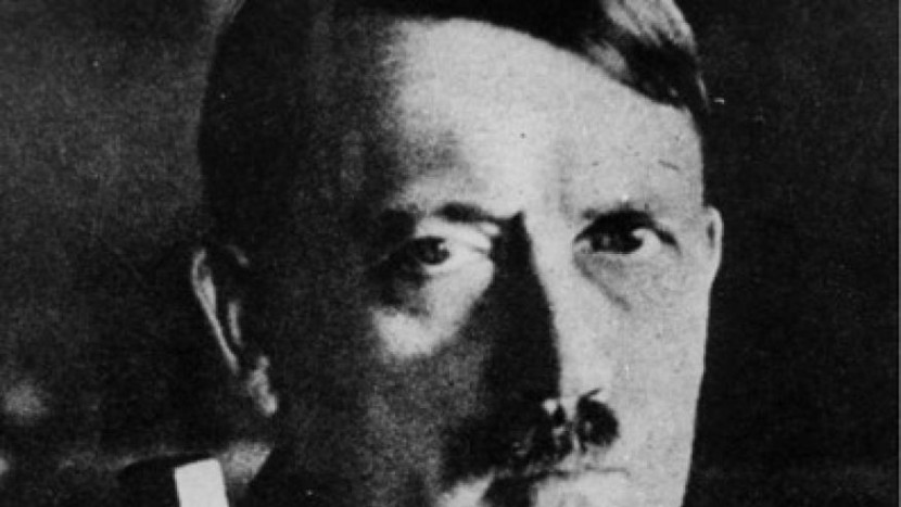 Австрийская полиция разыскивает мужчину, изображающего Гитлера