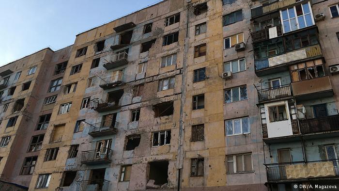 Боевики вновь обстреляли Авдеевку: пострадал гуманитарный пункт