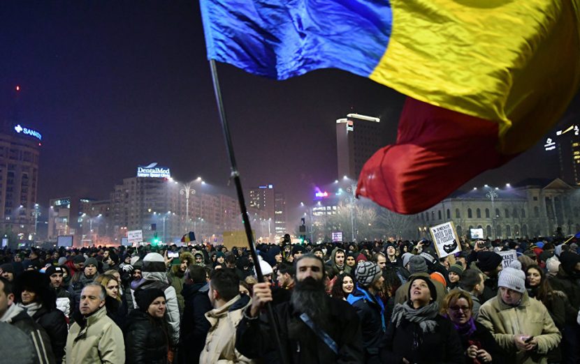 Протесты в Румынии: люди хотят новых выборов и против поправок в правосудии