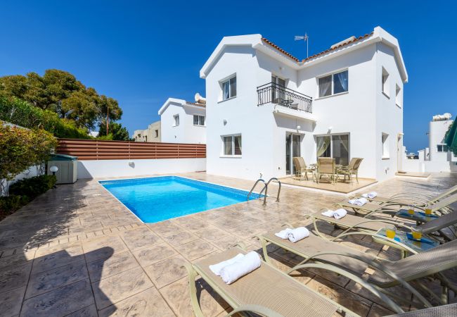 Купля-продажа недвижимости на Кипре и аренда недвижимости на Кипре