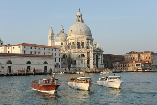 Венецианский лодочный сервис и бронирование водного такси